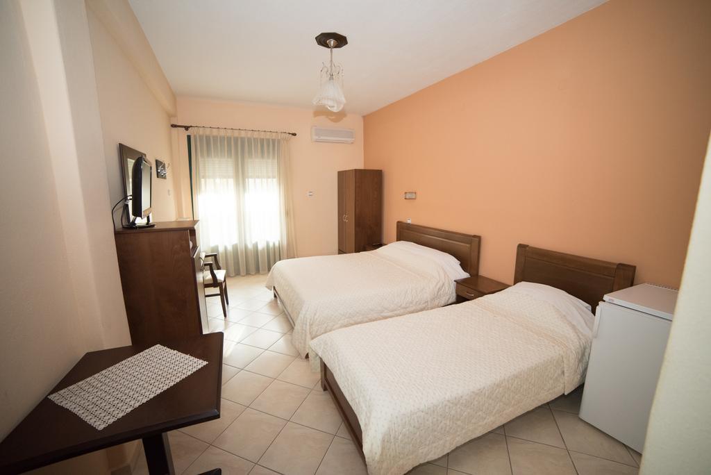 Káto Loutrákion Hotel Galaxias מראה חיצוני תמונה