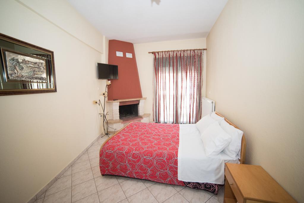 Káto Loutrákion Hotel Galaxias מראה חיצוני תמונה